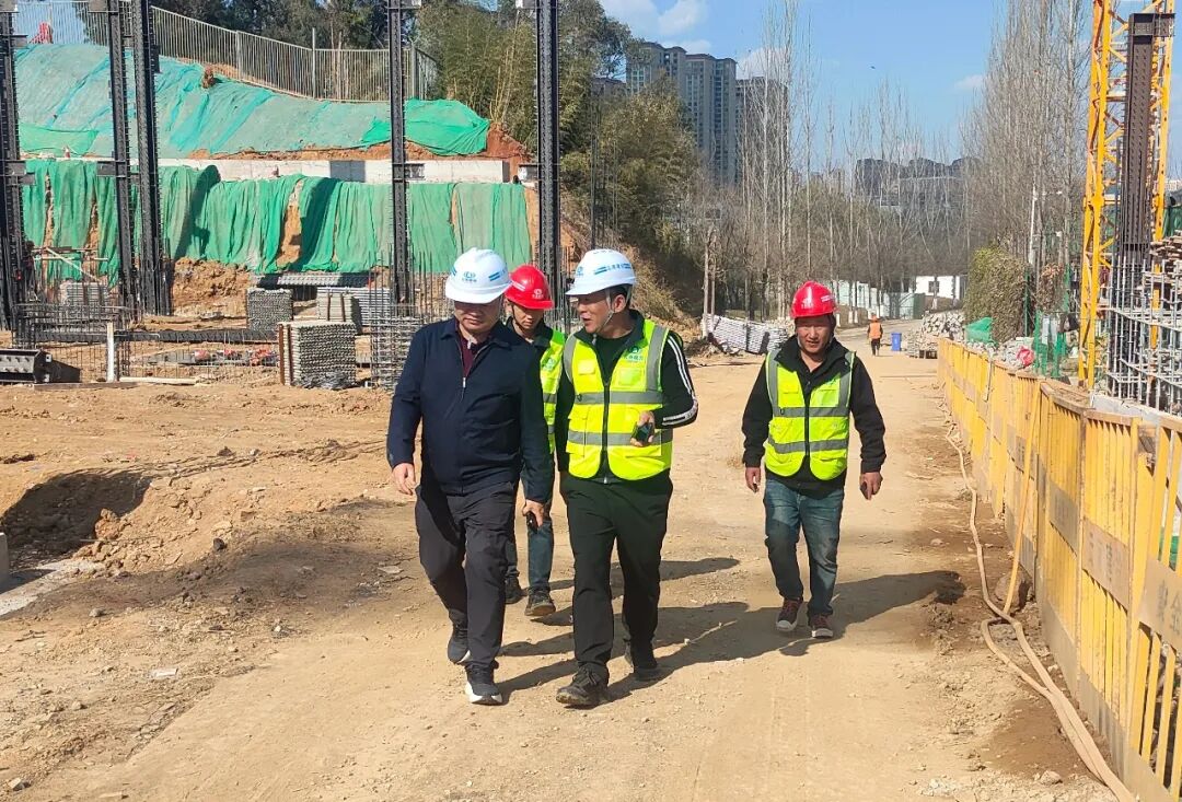 元旦暖一線丨公司領(lǐng)導(dǎo)到項目一線檢查指導(dǎo) 看望慰問一線工作人員