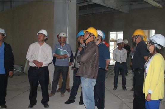 第三項目部世博生態城-低碳中心項目順利通過驗收