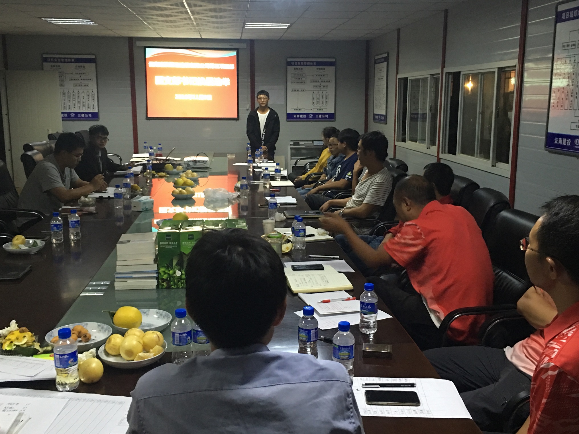 第三項(xiàng)目經(jīng)理部舉行后備干部競(jìng)聘演講