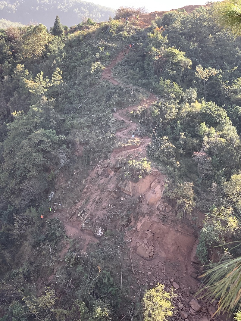 我們也正在挖土！  永金高速七分部陳家溝大橋施工準備忙