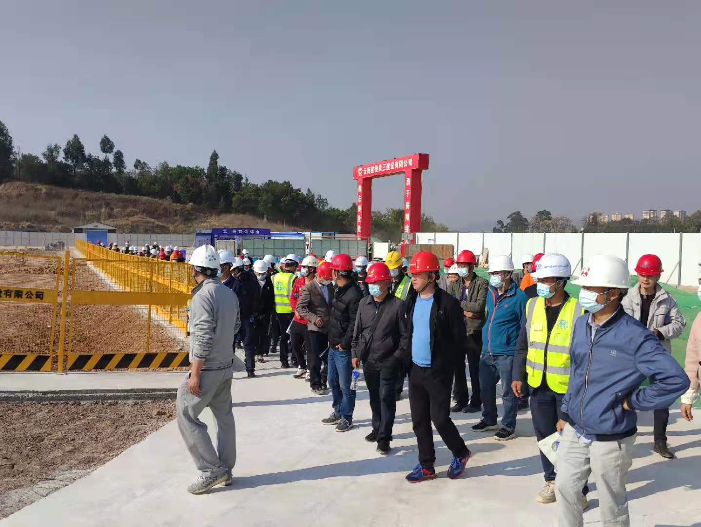 “石林縣建筑工地施工領域2021年一季度質量安全消防工作會暨現場觀摩會”在西南林業大學石林校區項目舉行