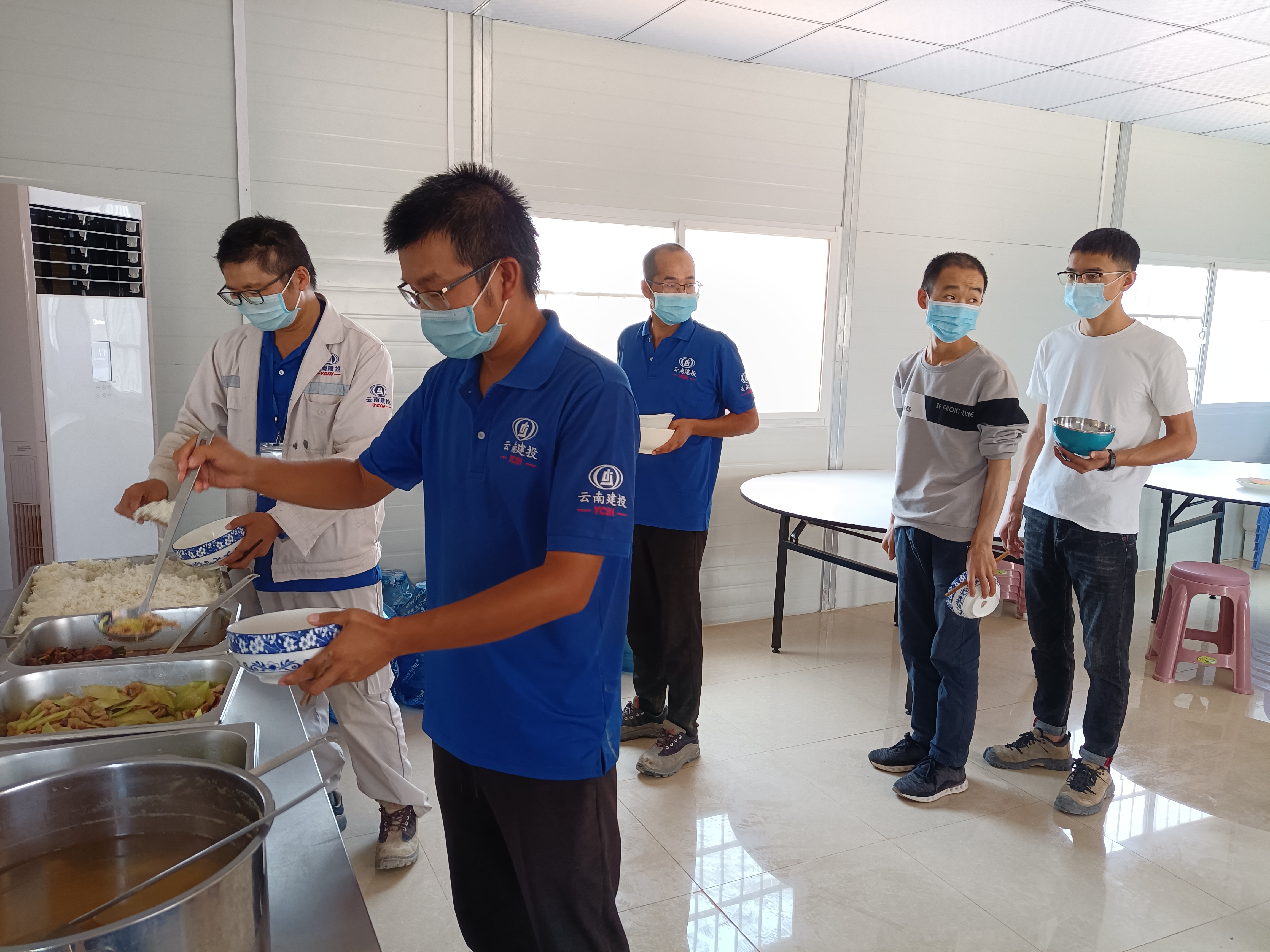 以“國內嚴格監督+國外堅決執行”共戰疫