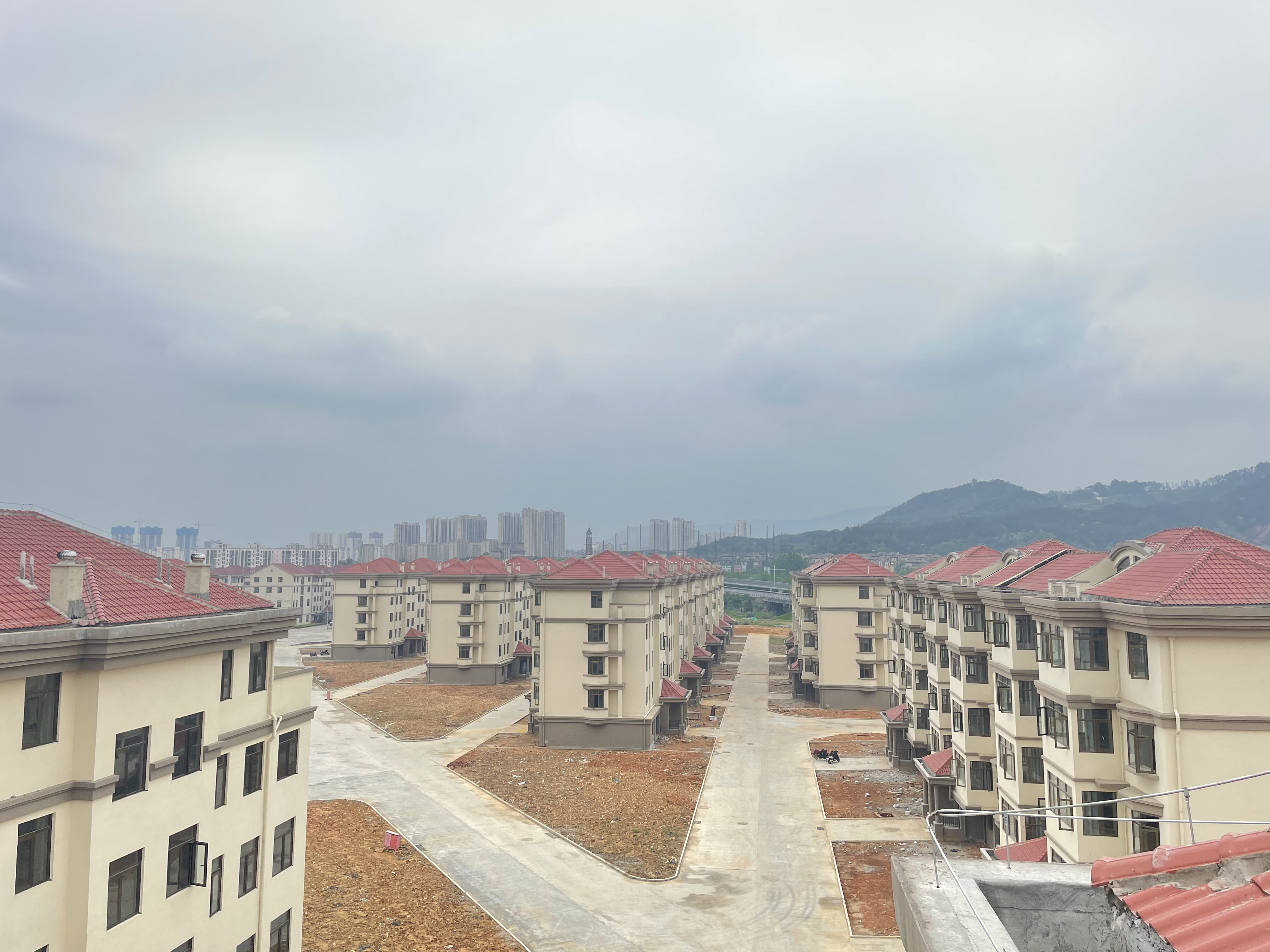 公司江西灣里區招賢村還建房項目通過竣工驗收