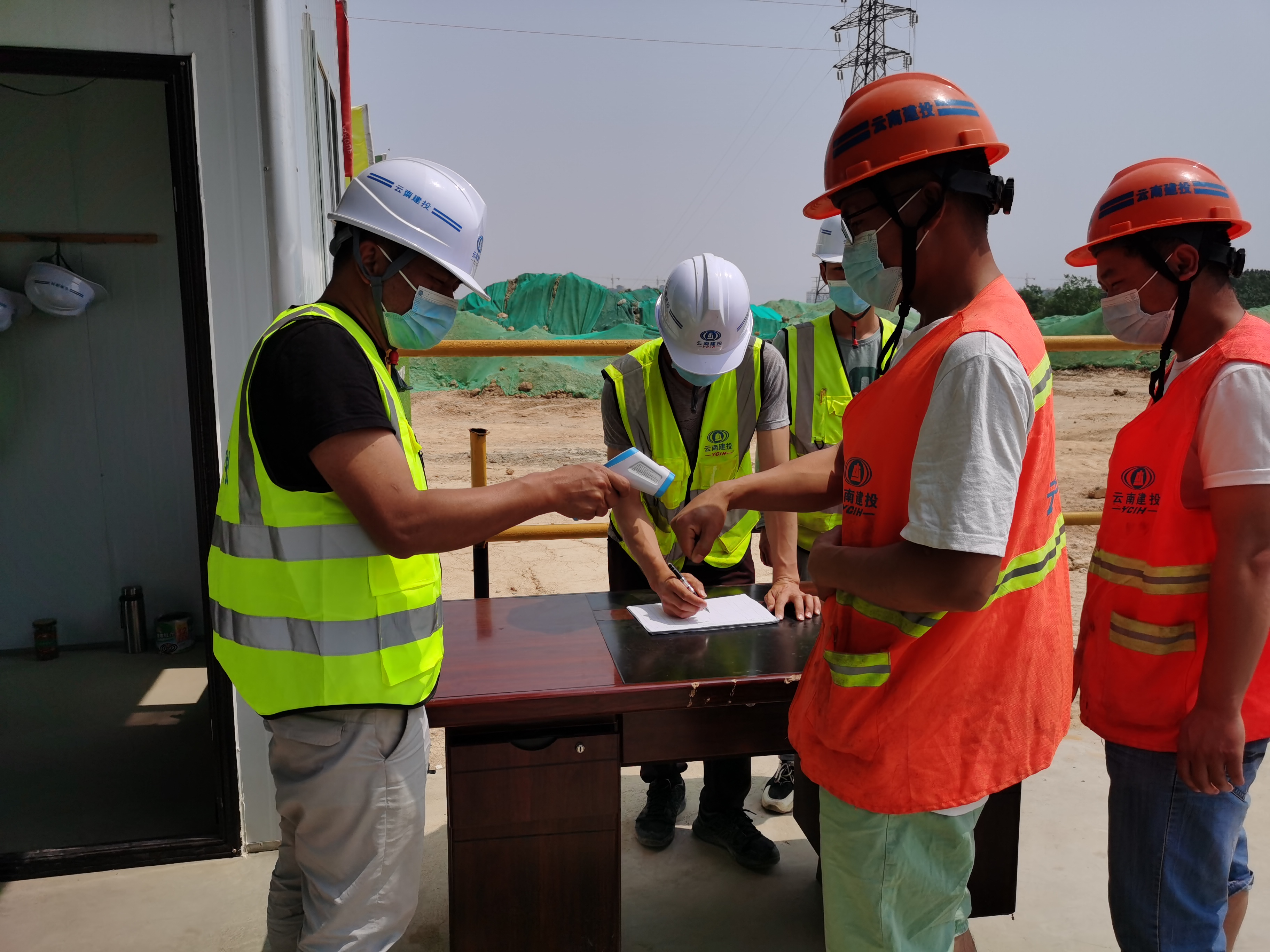 【辦實事】瑞麗傳染病醫院項目結合疫情防控積極為群眾辦實事