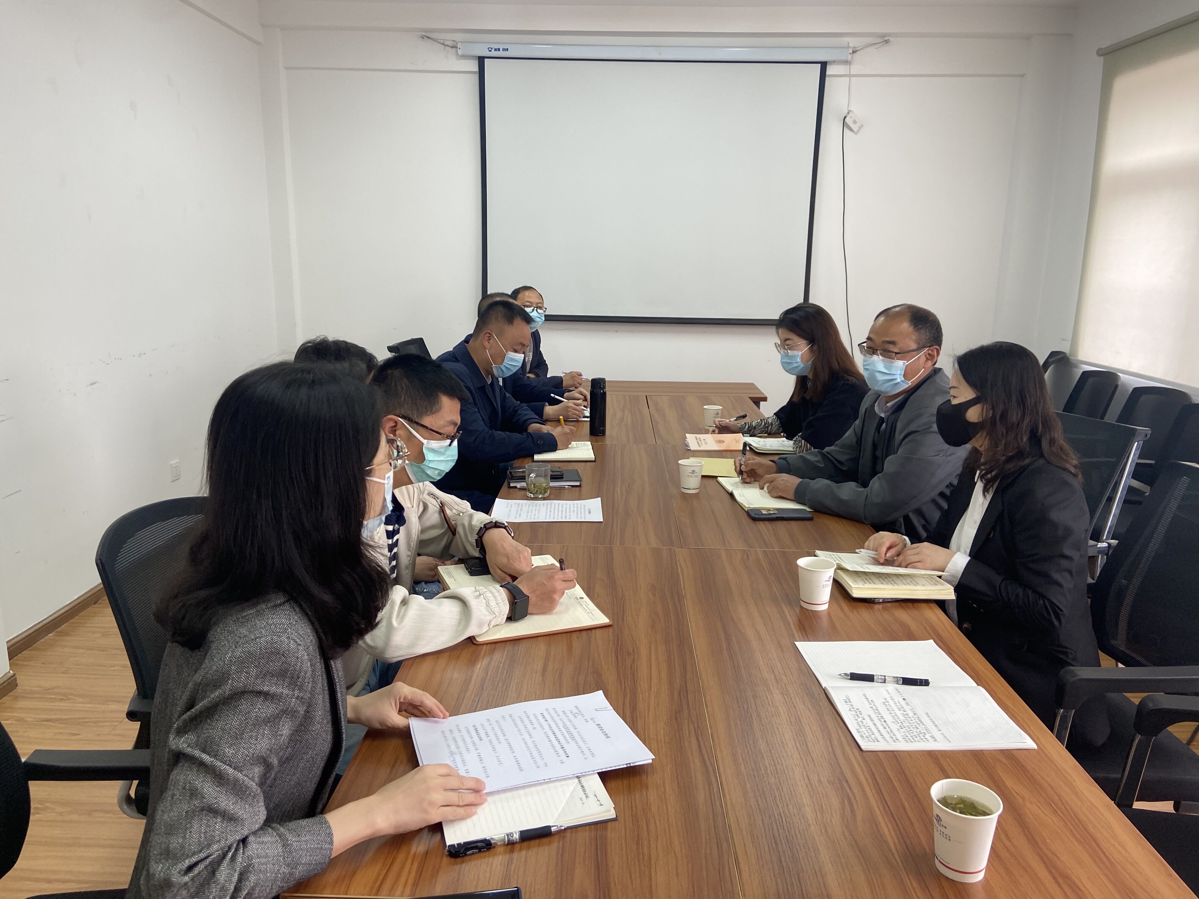 王長錄到設(shè)計(jì)院開展慰問