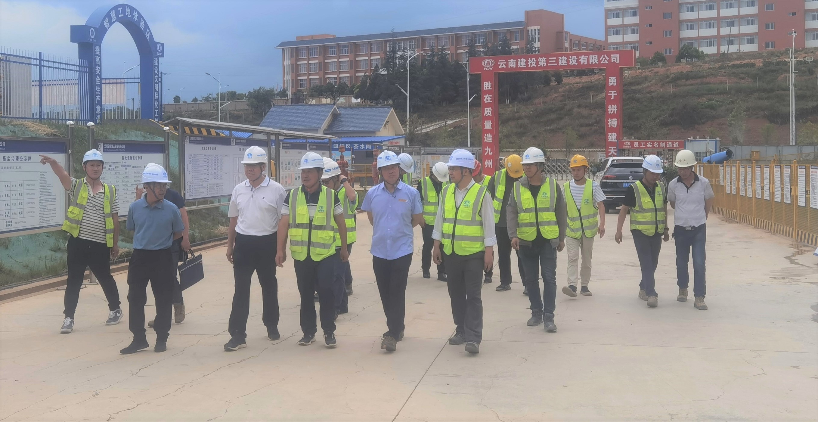 轉(zhuǎn)作風(fēng) 提效能 公司領(lǐng)導(dǎo)端午節(jié)期間帶班檢查在建項(xiàng)目