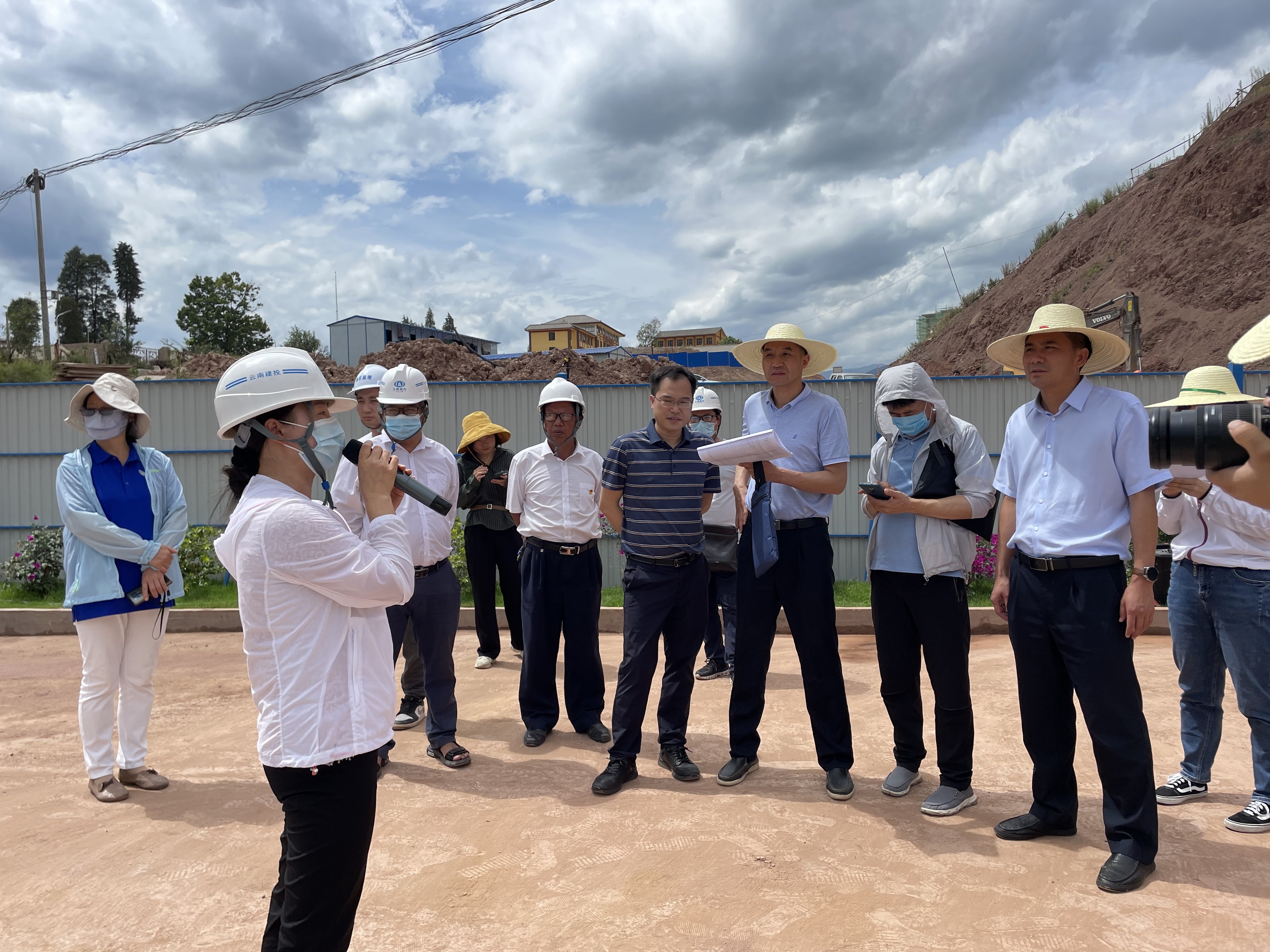 省恢復重建辦主任邵虎到漾濞縣中心敬老院恢復重建項目EPC總承包檢查指導