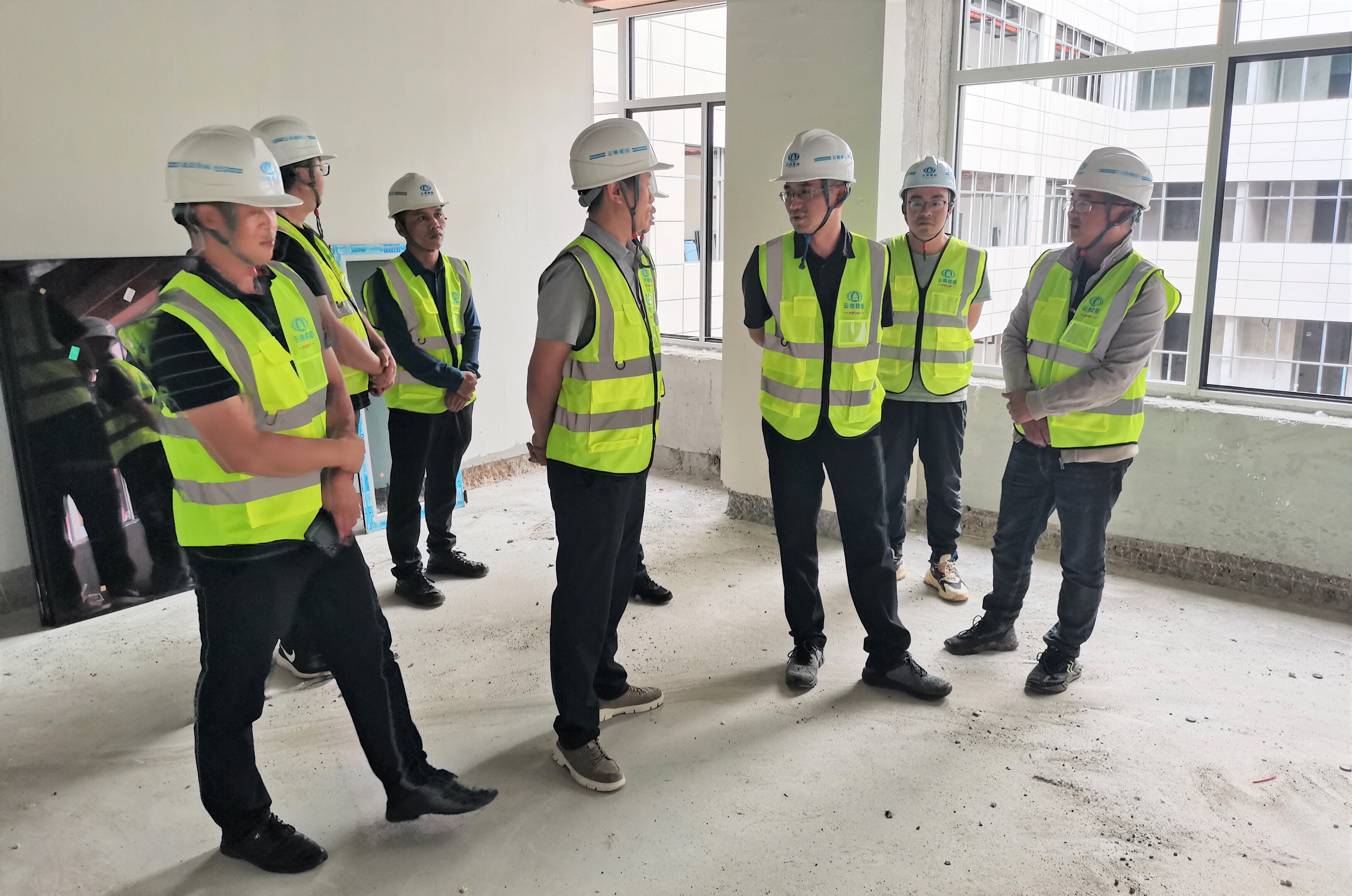 李騫、王昌學到南方電網(wǎng)項目檢查指導