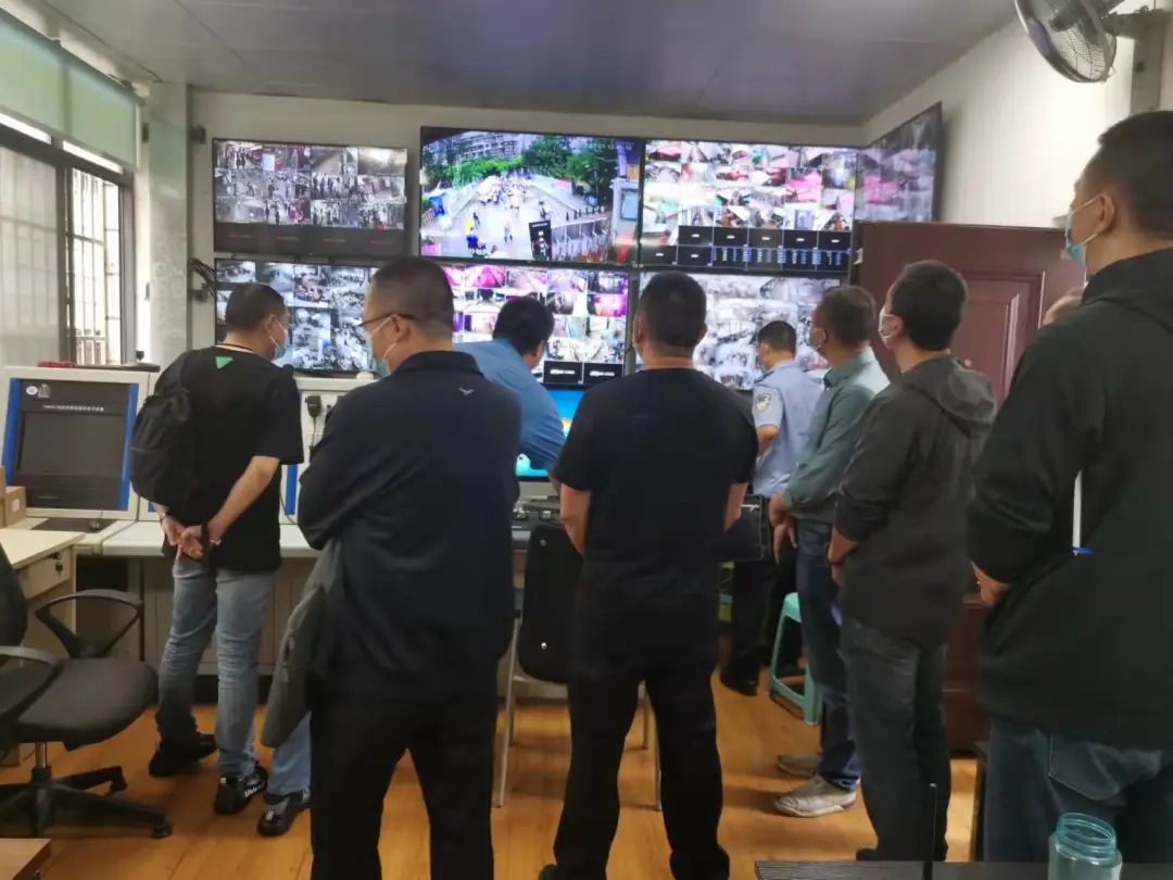 省反恐辦第二督導(dǎo)組到大觀篆新農(nóng)貿(mào)市場督導(dǎo)檢查