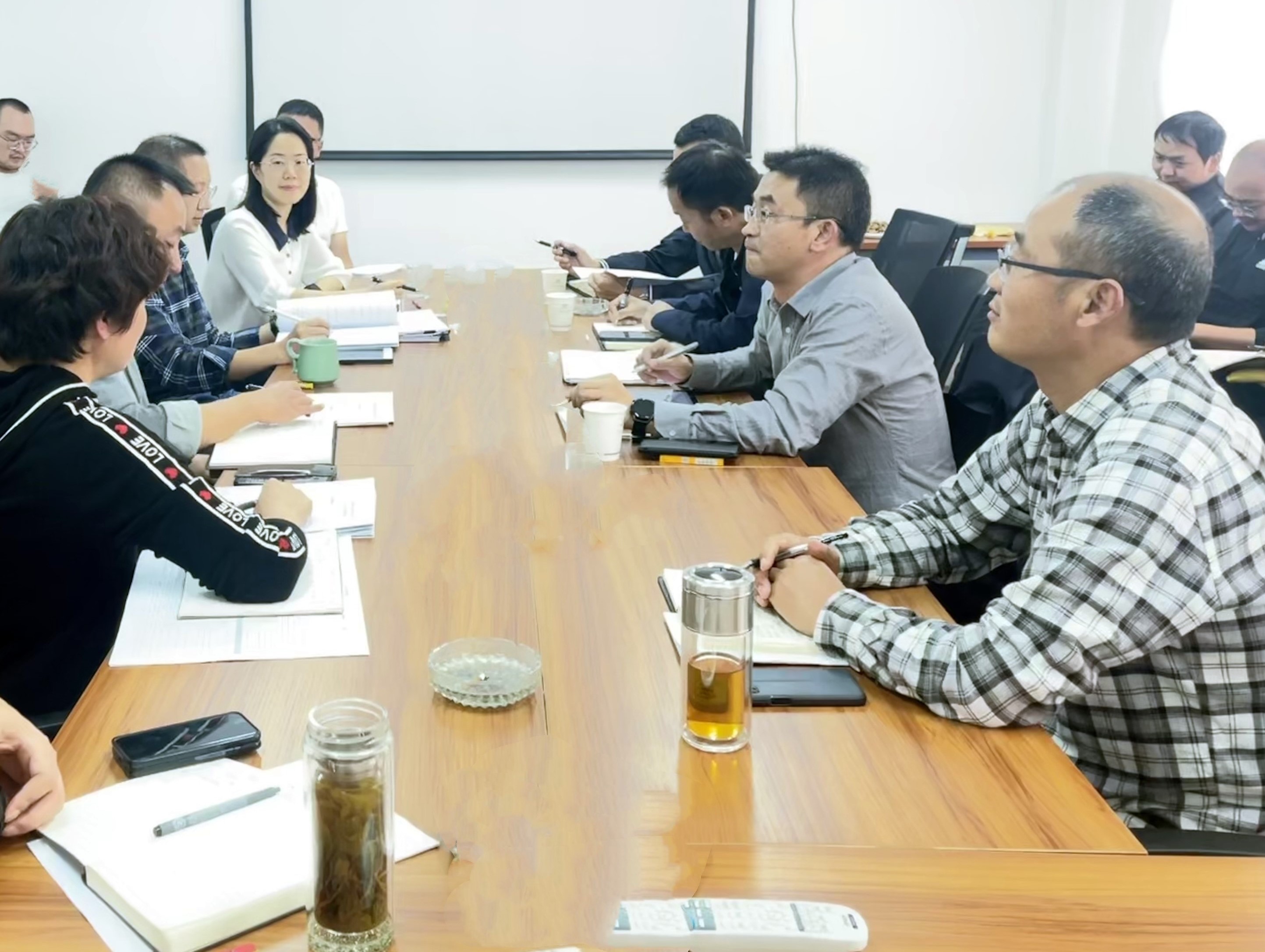 【基層動(dòng)態(tài)】公司領(lǐng)導(dǎo)到設(shè)計(jì)院交流指導(dǎo)