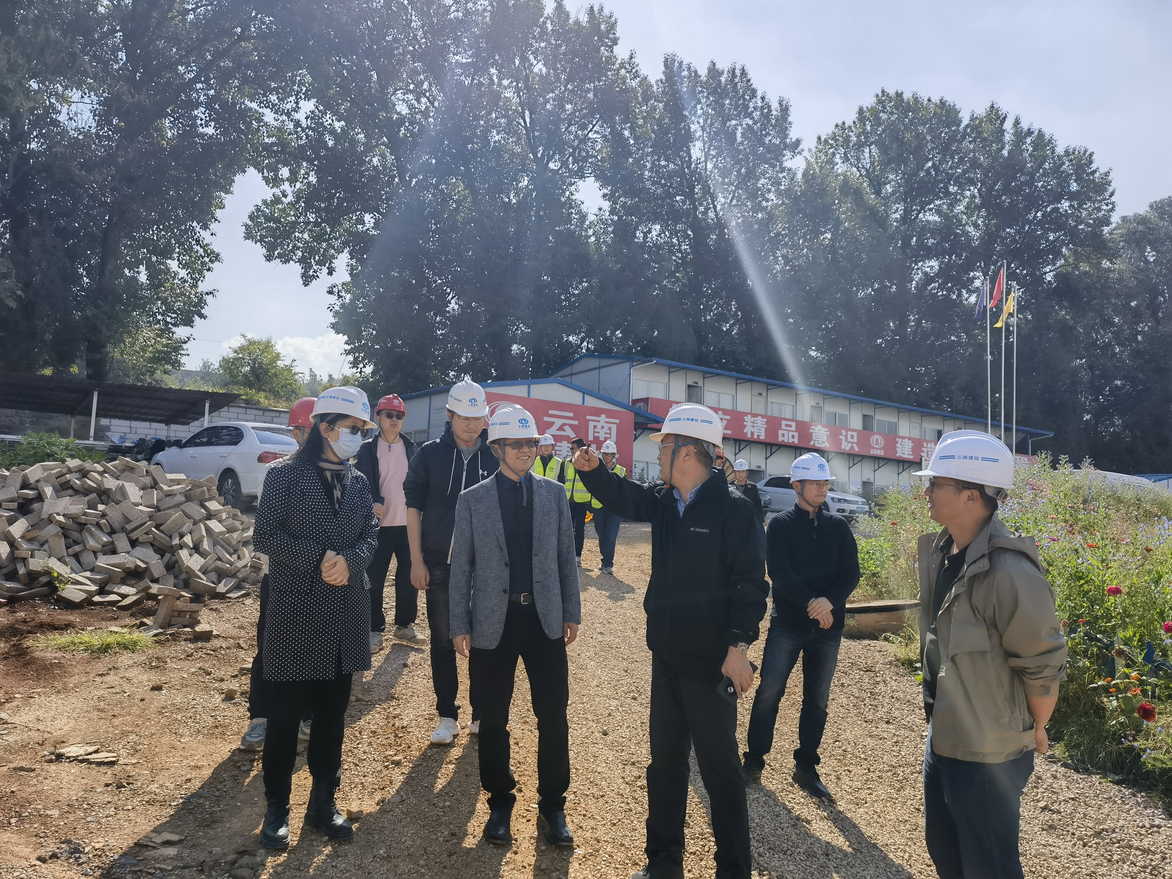 云南省農(nóng)業(yè)科學(xué)院黨委副書(shū)記、院長(zhǎng)王繼華一行到農(nóng)科院（二期）項(xiàng)目調(diào)研