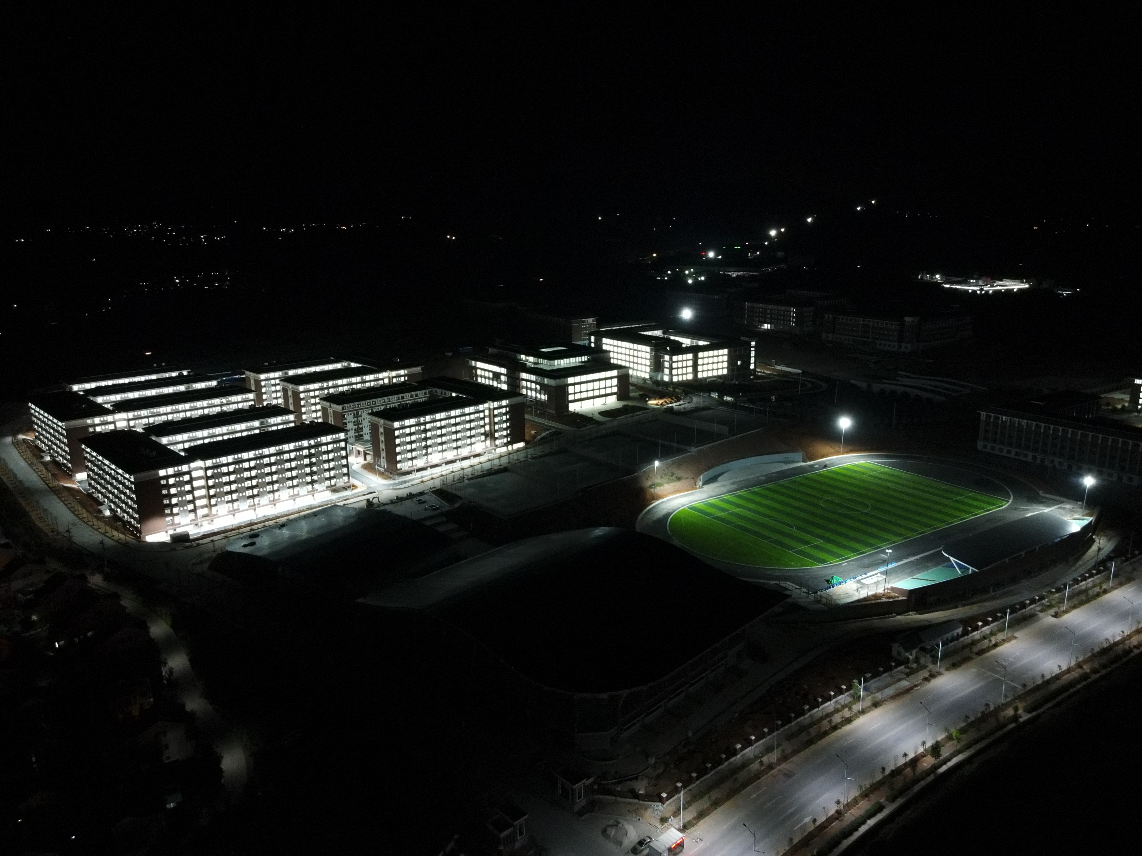 西南林業(yè)大學(xué)石林校區(qū)（第二標(biāo)段）宿舍片區(qū)進(jìn)行通電試運(yùn)行