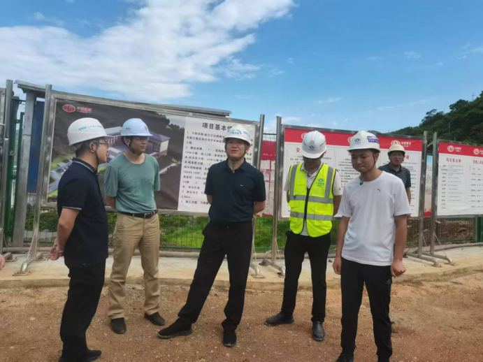 巧家縣副縣長陸開明到巧家縣農(nóng)林站所整合遷建和藥山管護(hù)局項目調(diào)研