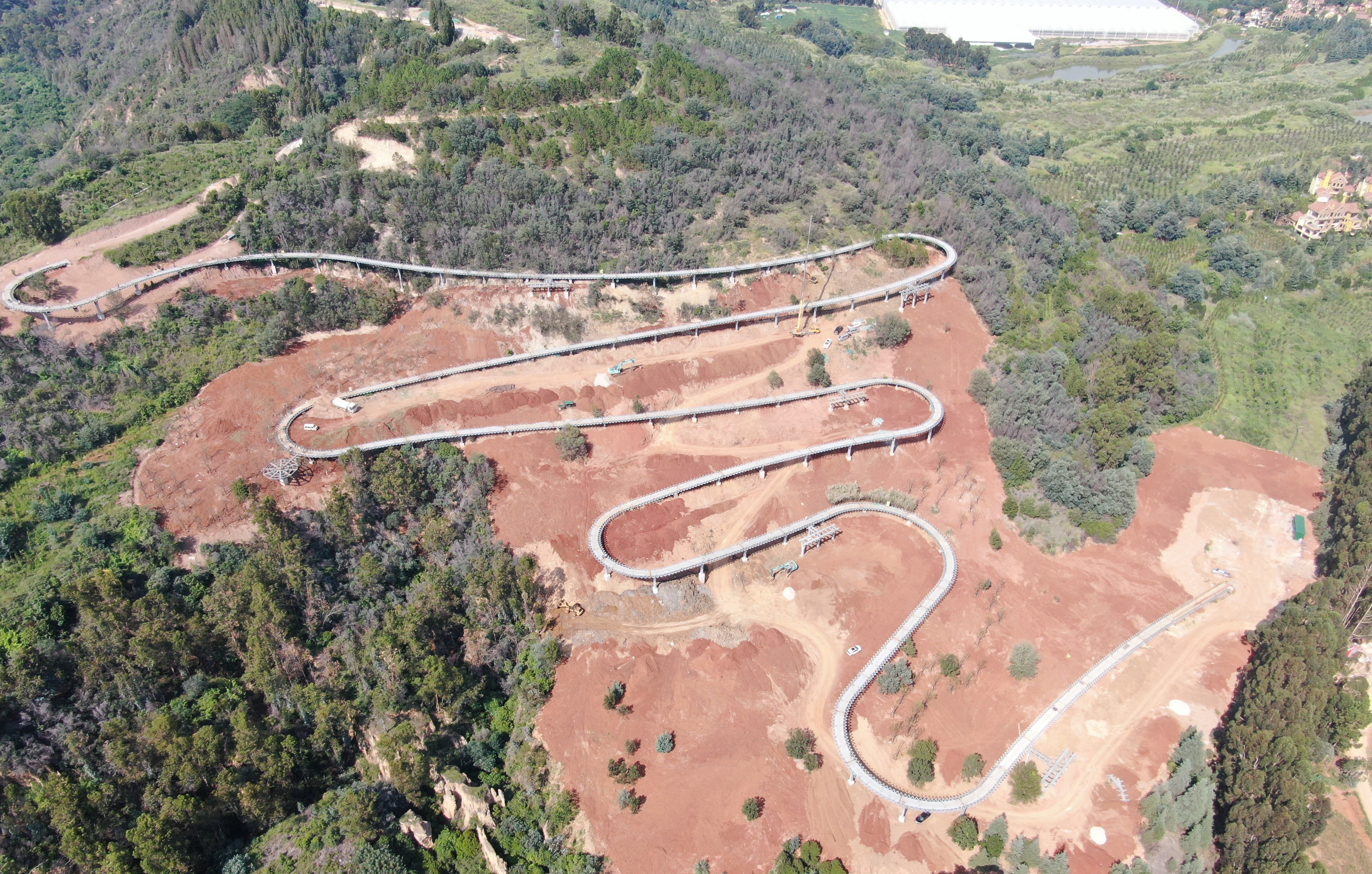 李騫到昆明滇池綠道建設(shè)項目土建五分部檢查指導(dǎo)