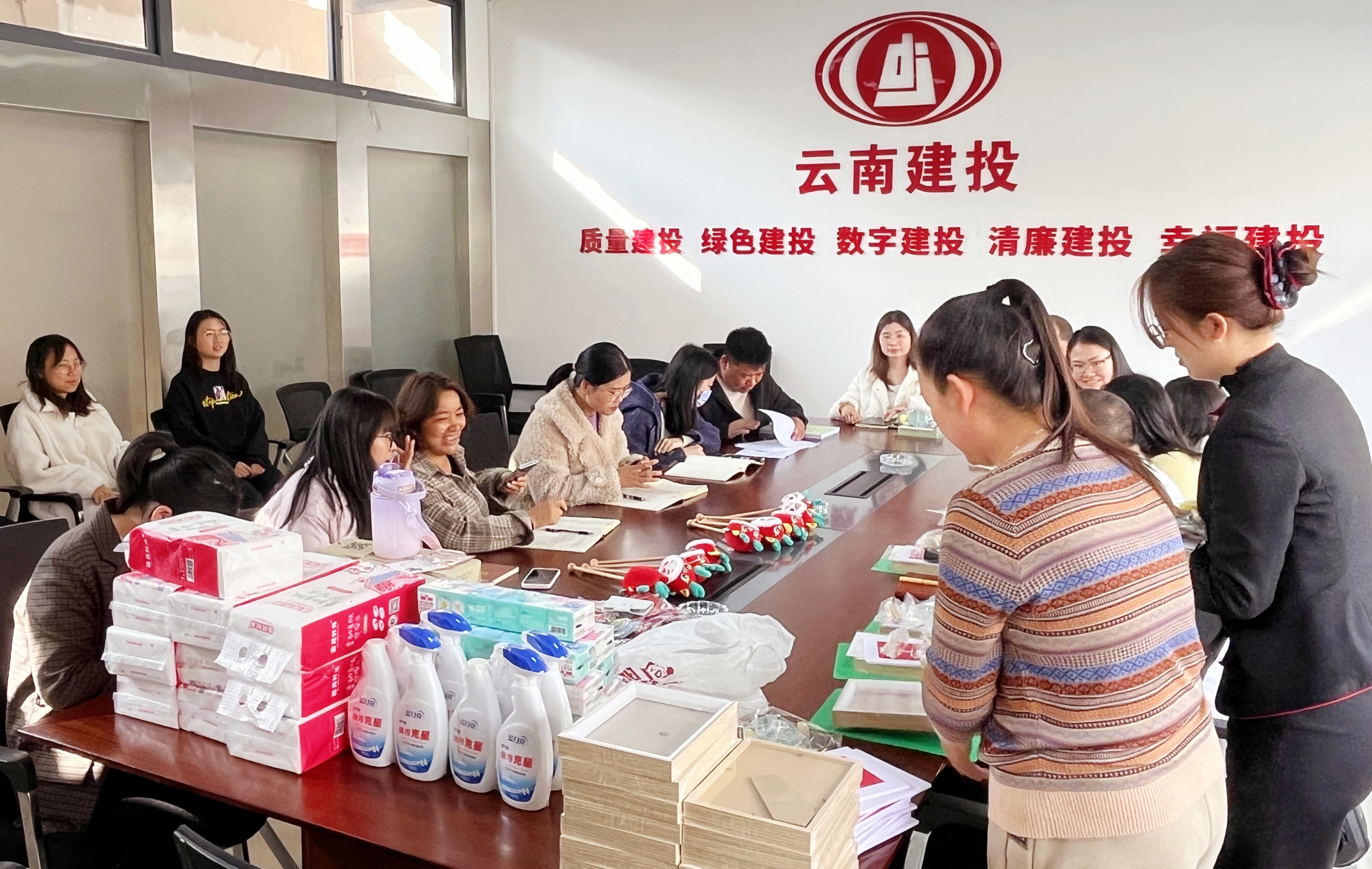 鏈動丨黨建引領(lǐng)聚合力 銀企攜手促發(fā)展