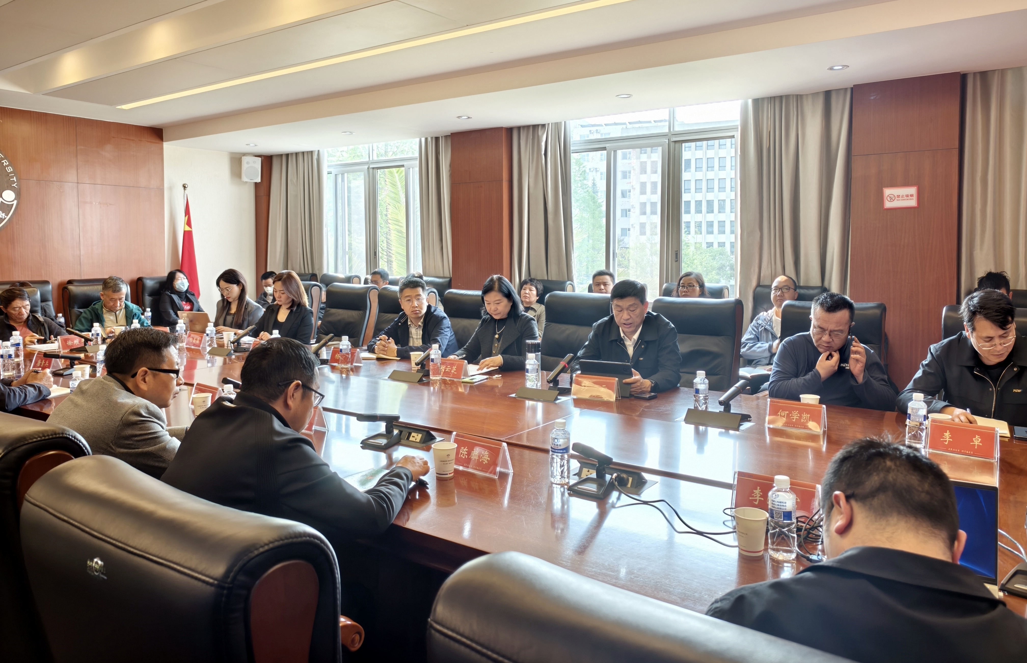 公司與昆明市建筑業(yè)協(xié)會(huì)聯(lián)合開展交流研討會(huì)