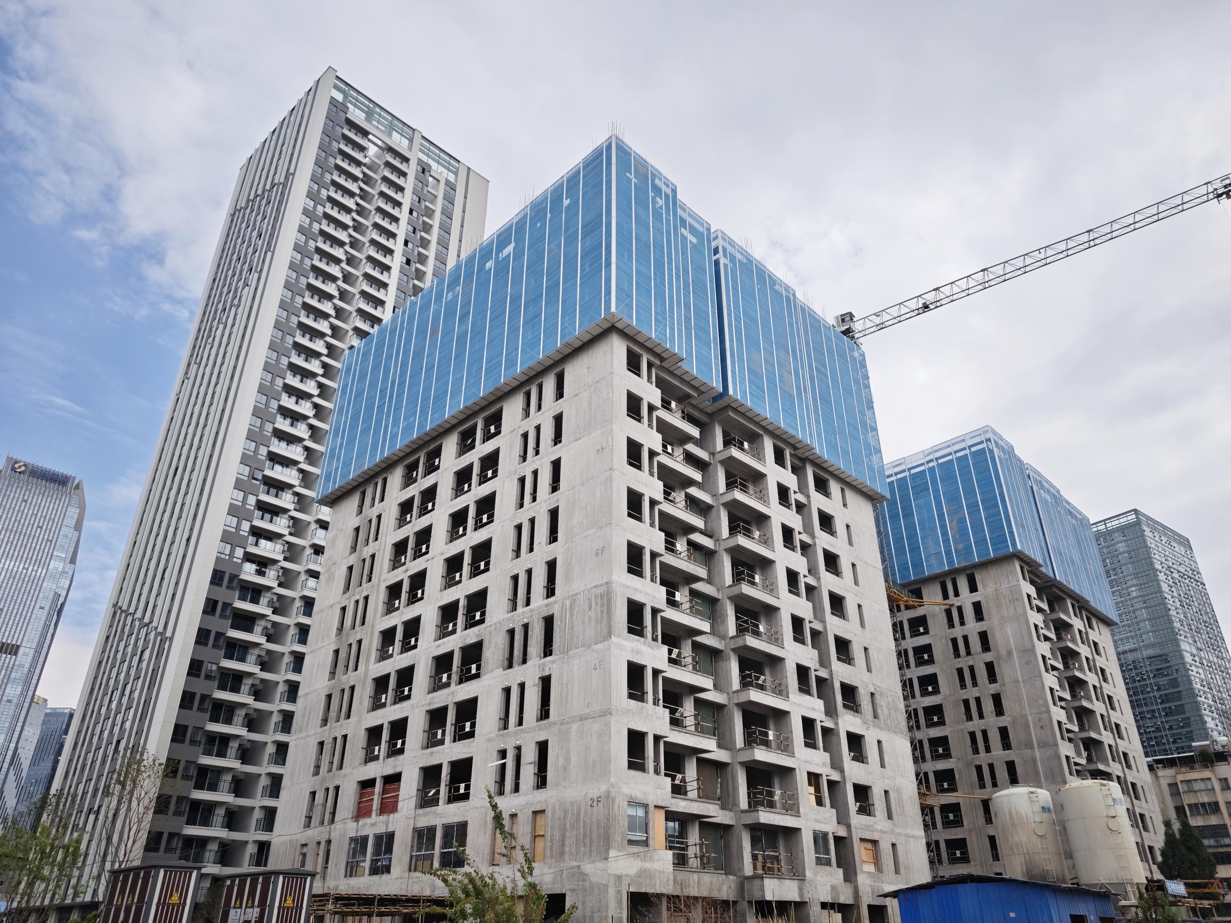 “五一”不停歇 | 公司領(lǐng)導(dǎo)到實(shí)力觀邸小區(qū)總承包項(xiàng)目檢查指導(dǎo)