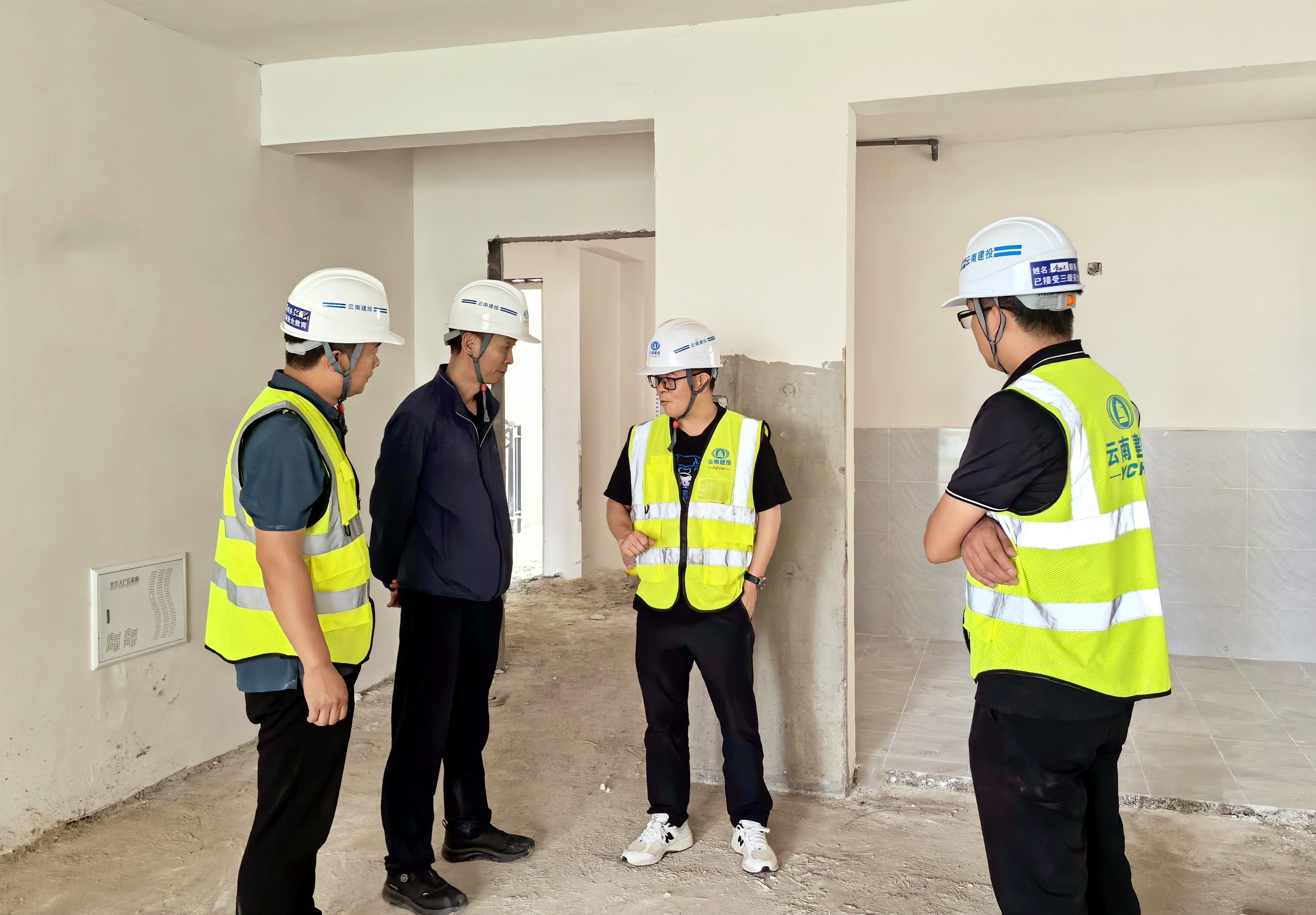 公司領導到巧家縣城國有土地及花園社區(qū)浸沒影響安置區(qū)建設項目檢查指導