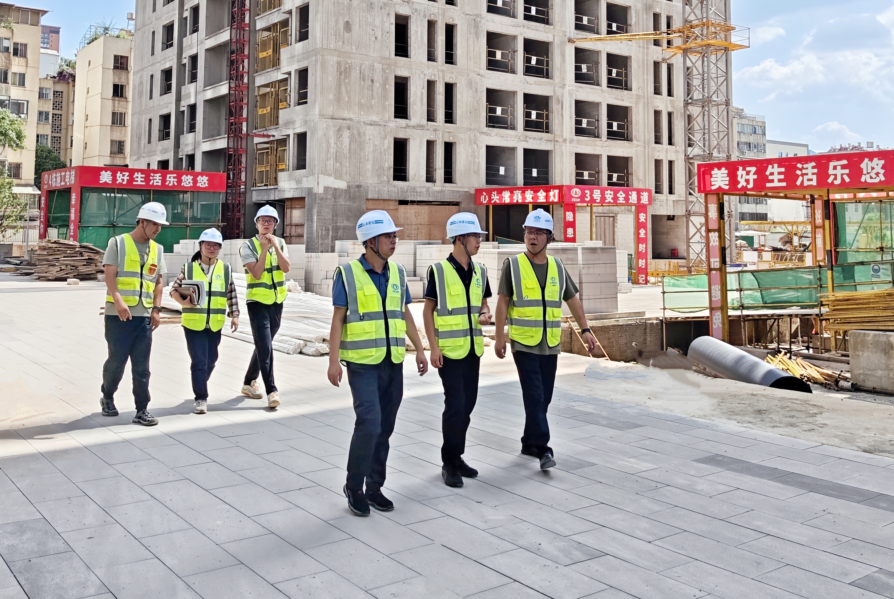 公司領導到項目一線調(diào)研指導