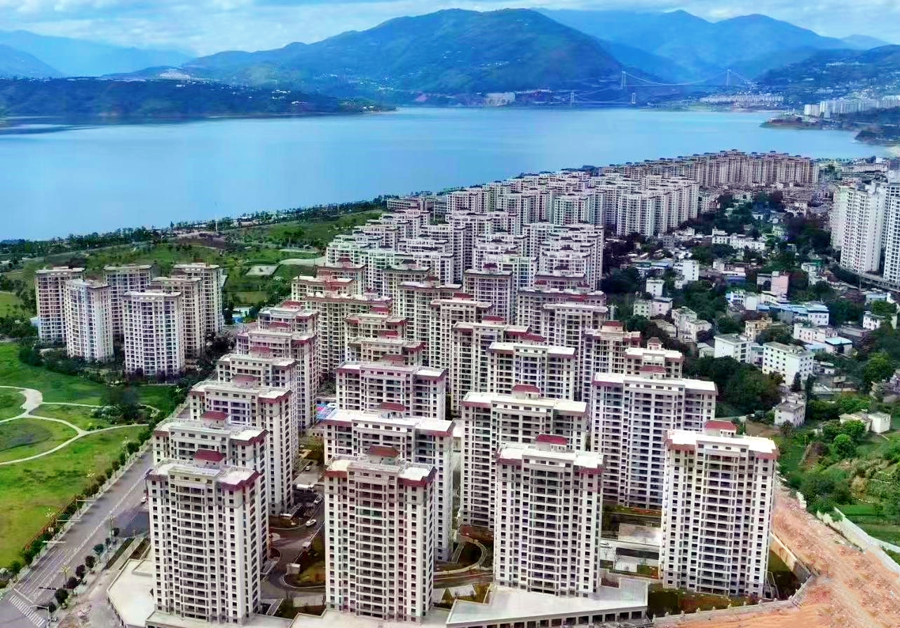 巧家縣城國(guó)有土地及花園社區(qū)浸沒(méi)影響安置區(qū)建設(shè)項(xiàng)目通過(guò)竣工驗(yàn)收