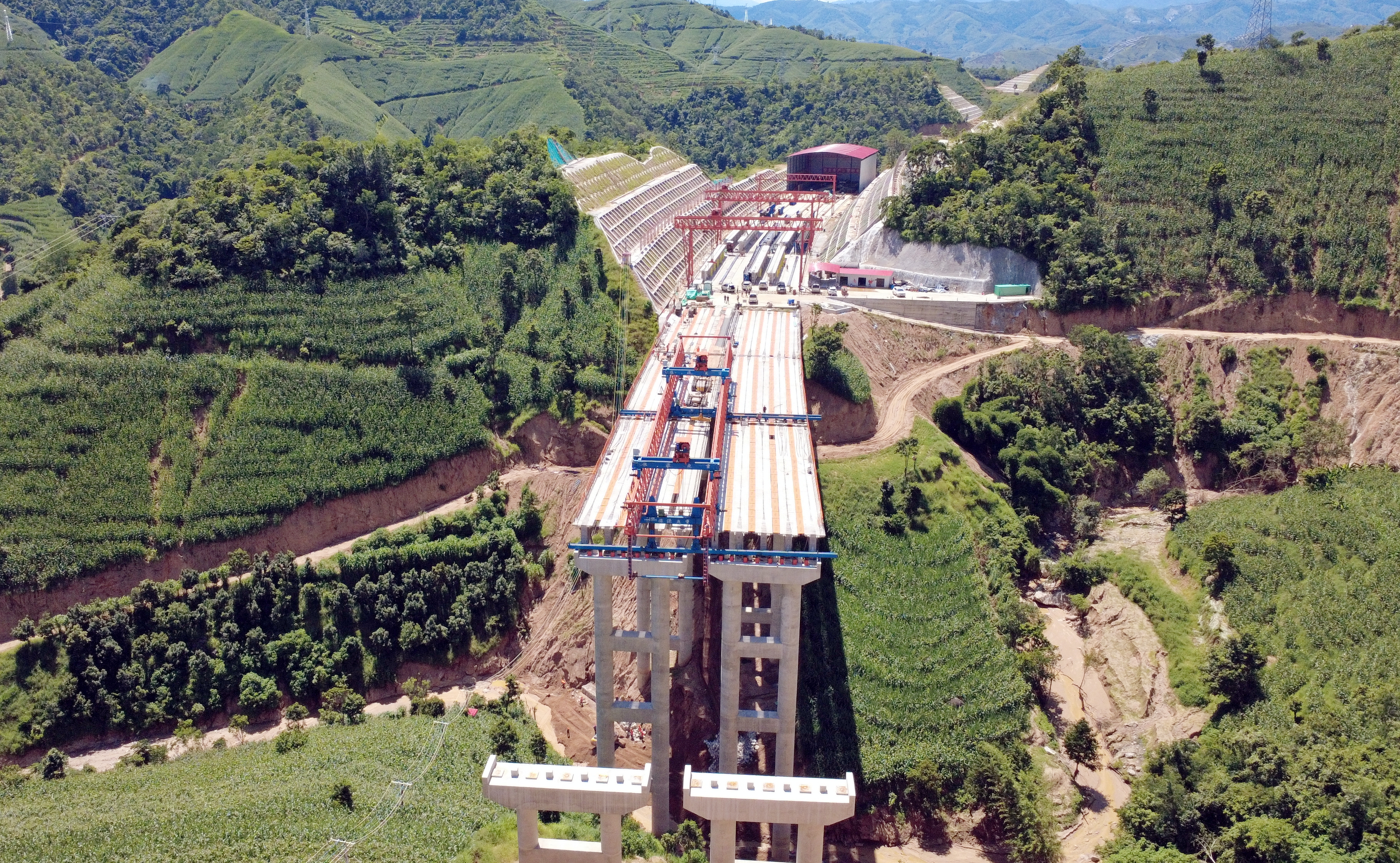 質(zhì)量月 | 百年工程青春鑄：他們以“毫米級”匠心劈山造路