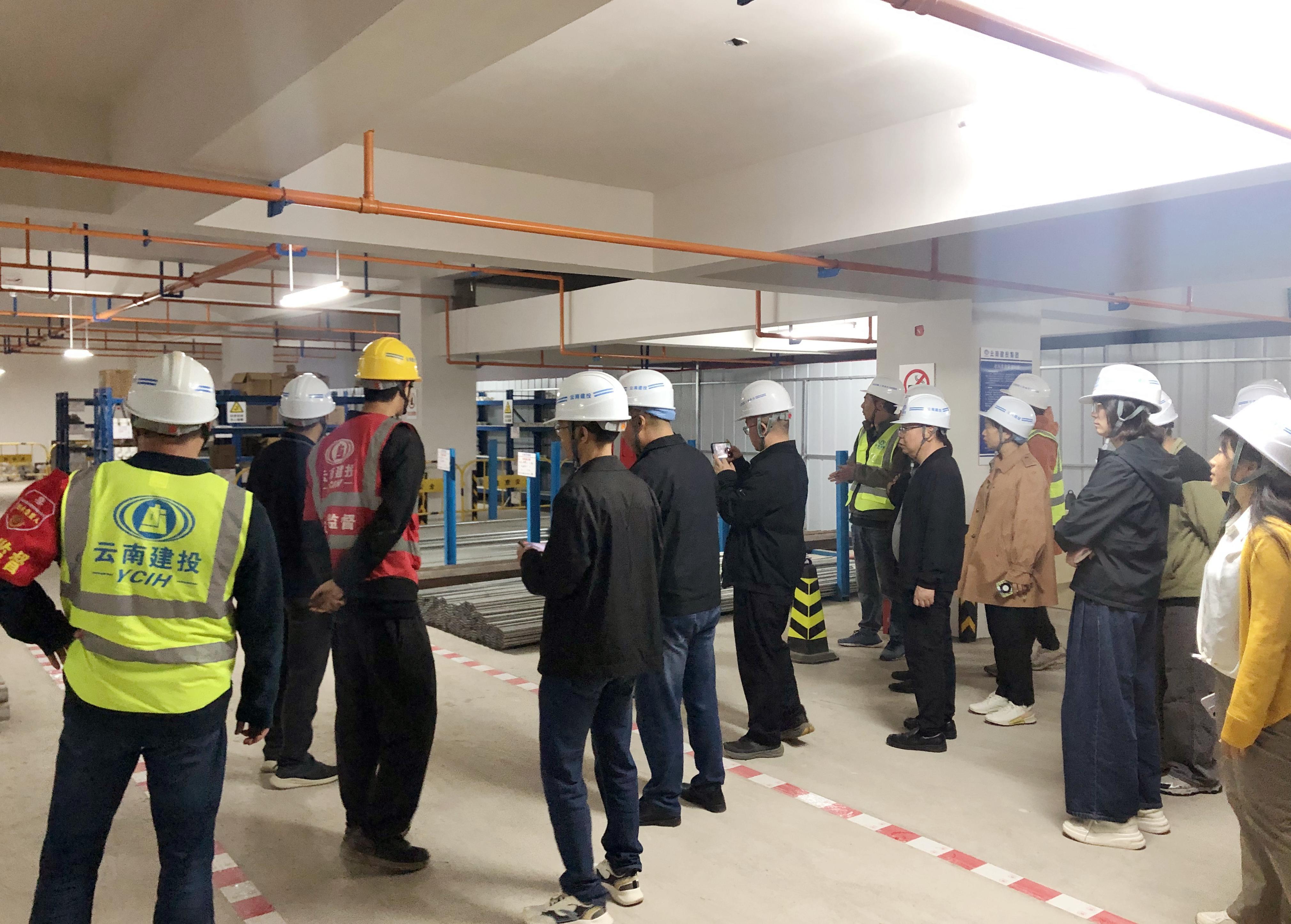 公司領(lǐng)導(dǎo)率隊到五華區(qū)數(shù)字經(jīng)濟產(chǎn)業(yè)園西北新城園區(qū)項目觀摩學(xué)習