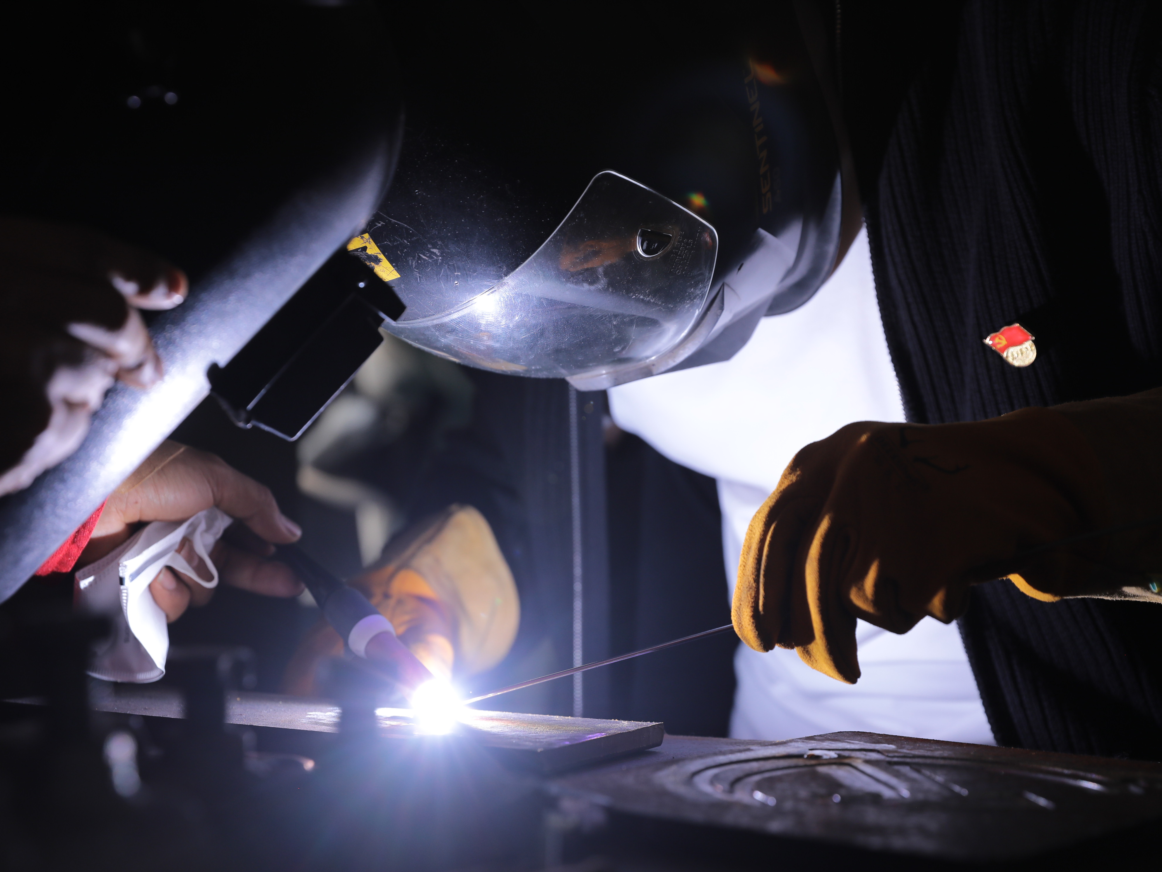 公司團(tuán)委聯(lián)合集團(tuán)多家單位開(kāi)展“弘揚(yáng)工匠精神 爭(zhēng)做技能先鋒”聯(lián)建共建活動(dòng)